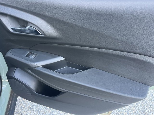 Used 2024 Chevrolet Trax ACTIV w/ Driver Confidence Package image 24