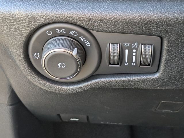 New 2026 Chrysler Pacifica Limited image 14