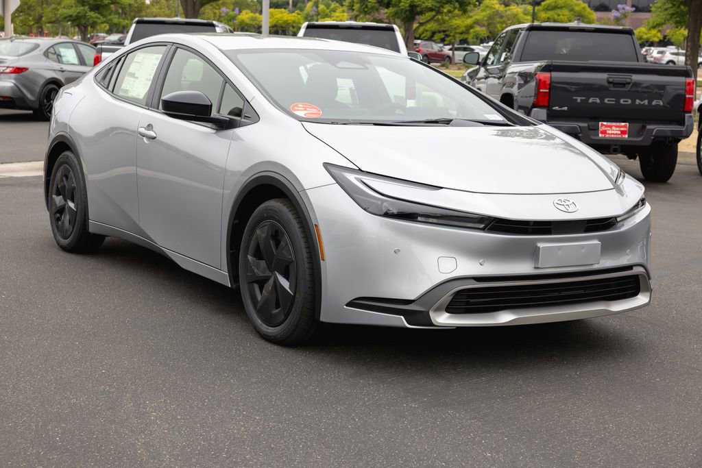 New 2026 Toyota Prius Plug-In Hybrid image 3