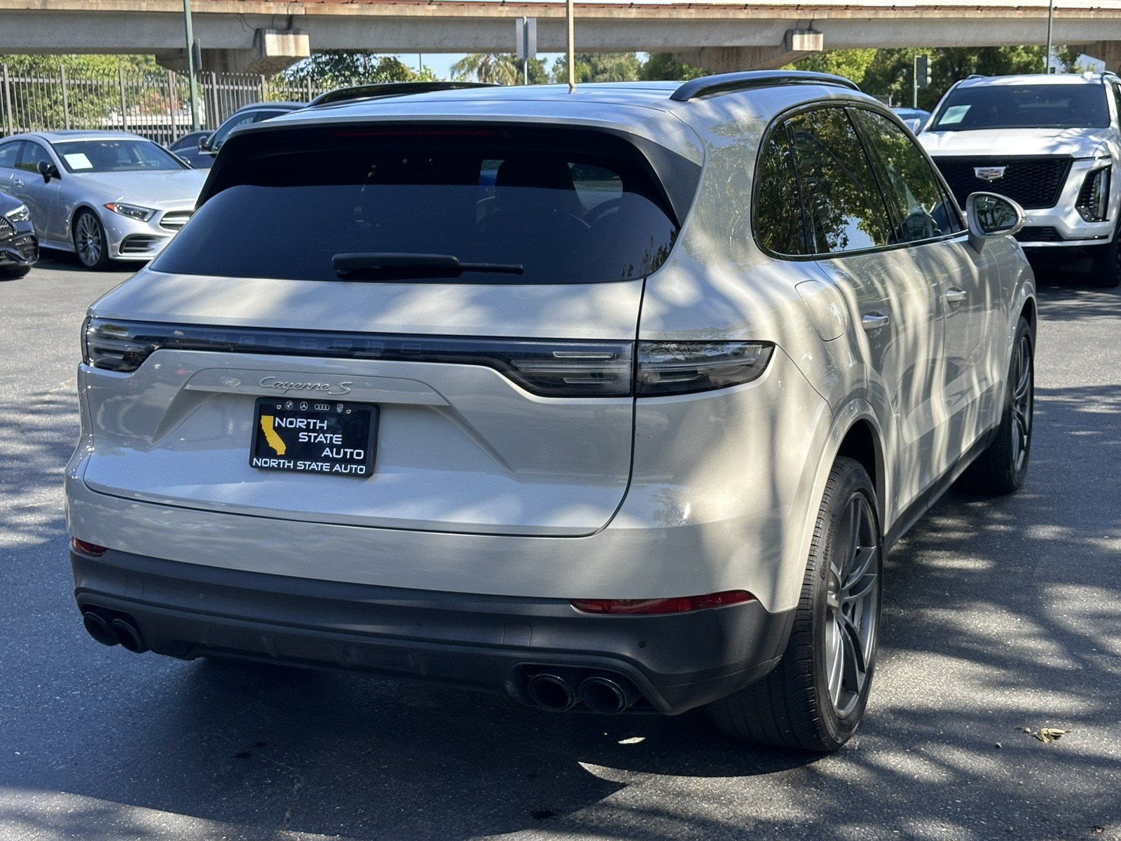 Used 2023 Porsche Cayenne S AWD/4WD image 8