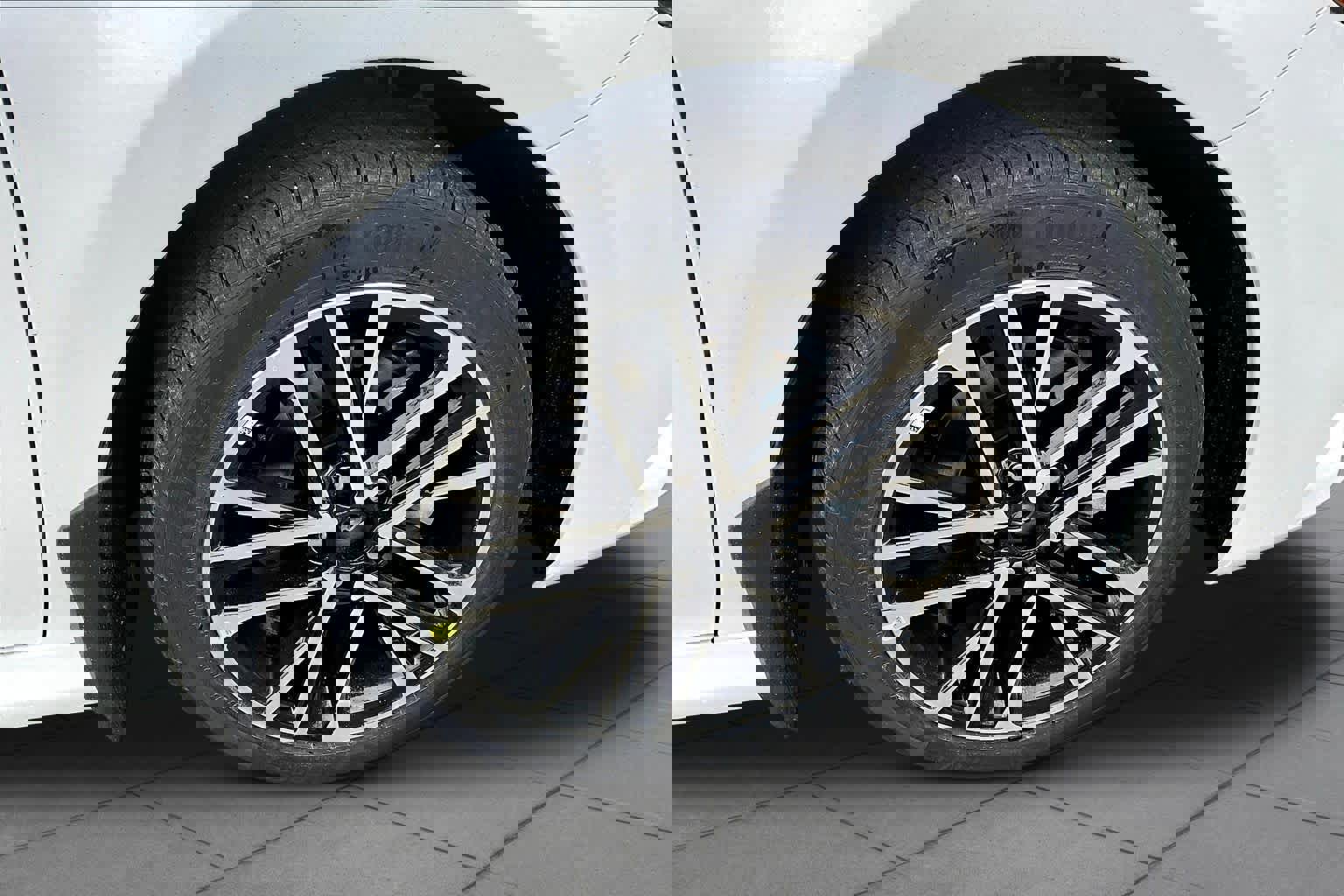 New 2026 Toyota Camry XLE AWD/4WD image 12