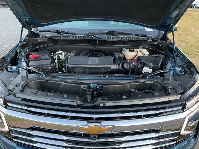 Used 2025 Chevrolet Tahoe LT w/ Comfort Package RWD image 30