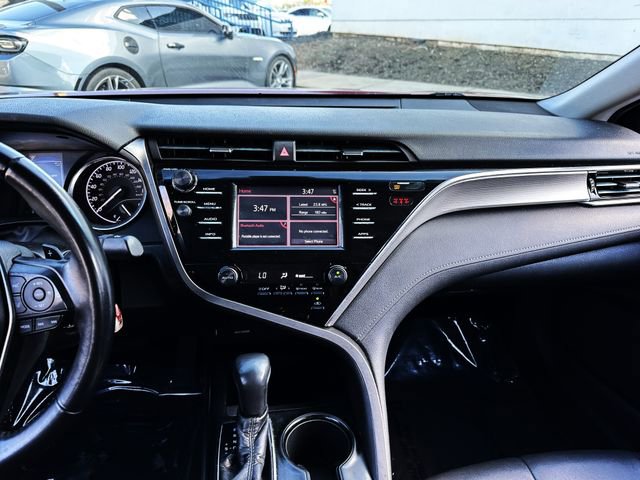 Used 2018 Toyota Camry SE image 12