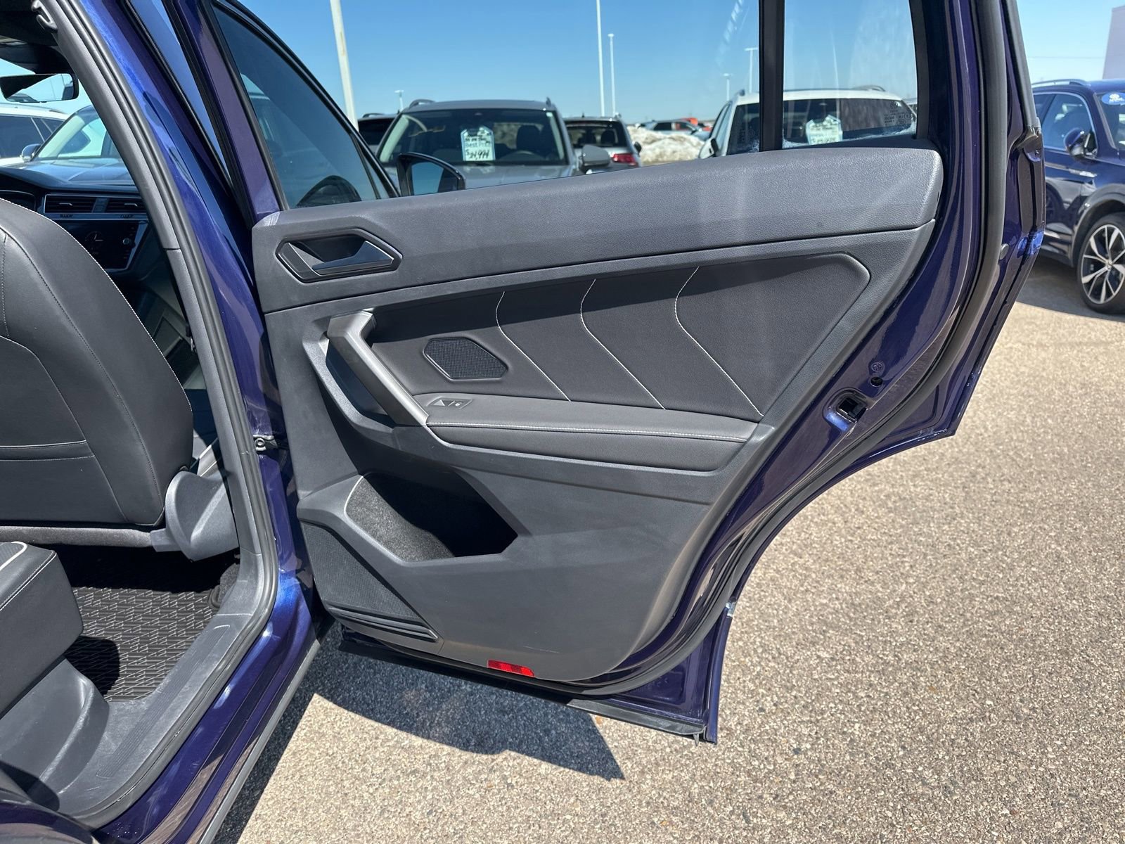 Certified 2022 Volkswagen Tiguan SEL R-Line image 39