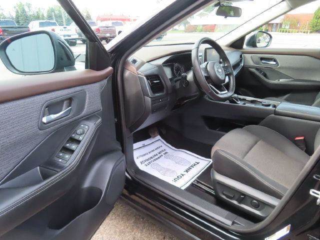 Used 2021 Nissan Rogue SV AWD/4WD image 17