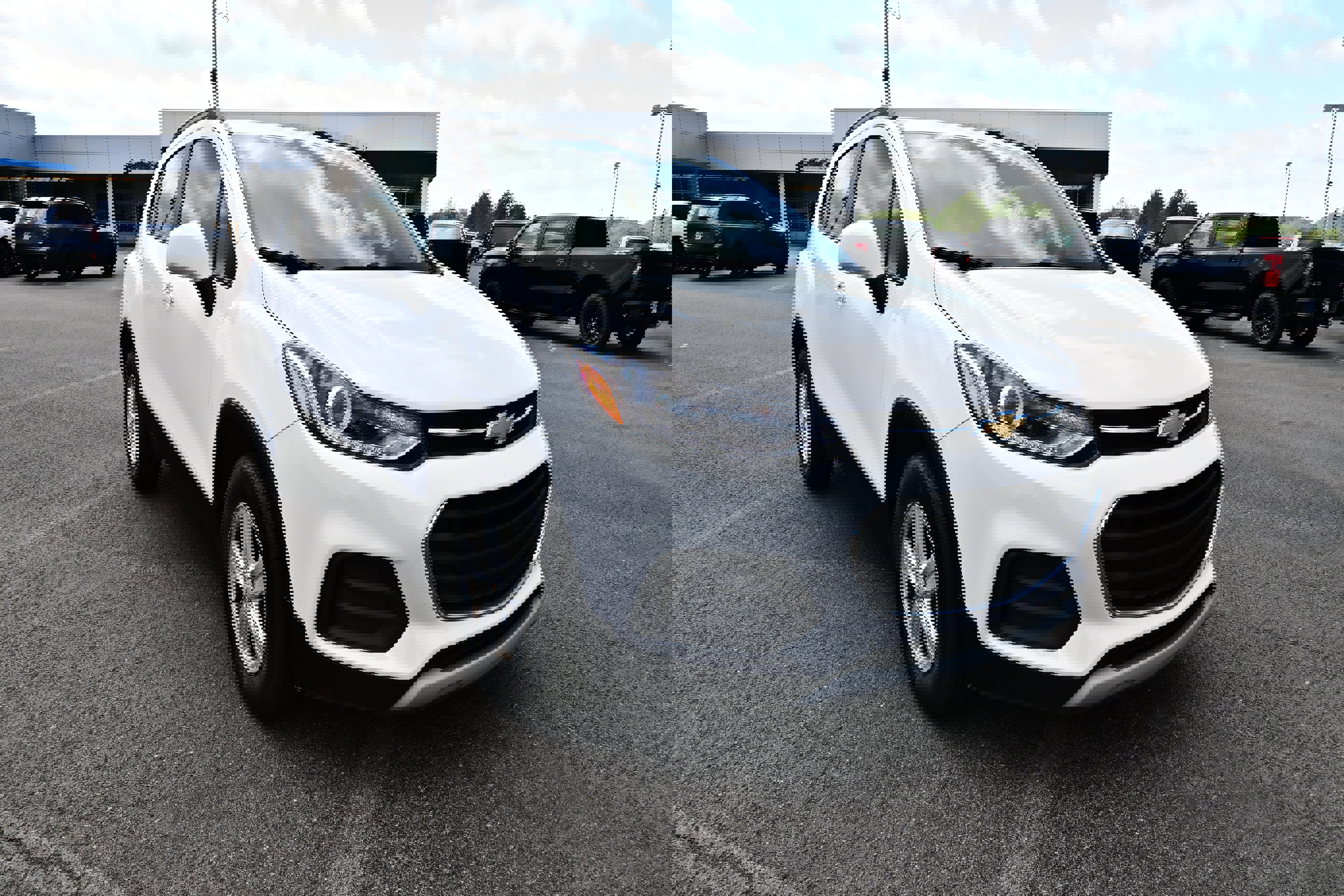 Used 2021 Chevrolet Trax LT w/ LT Convenience Package AWD/4WD image 2