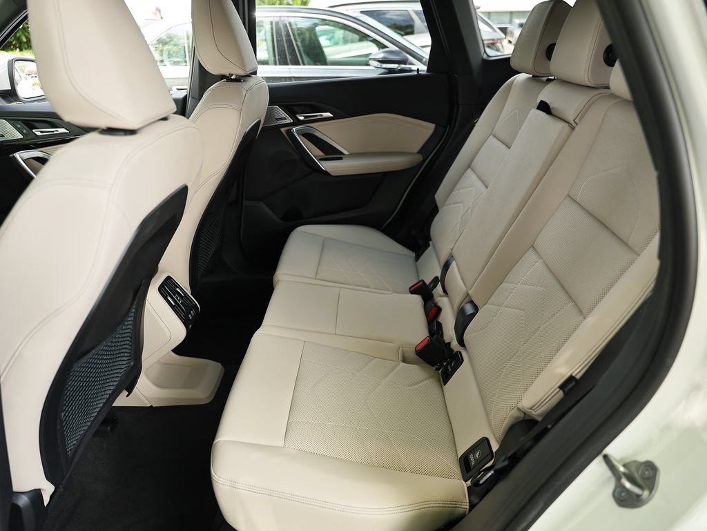 Used 2023 BMW X1 xDrive28i w/ Premium Package AWD/4WD image 25