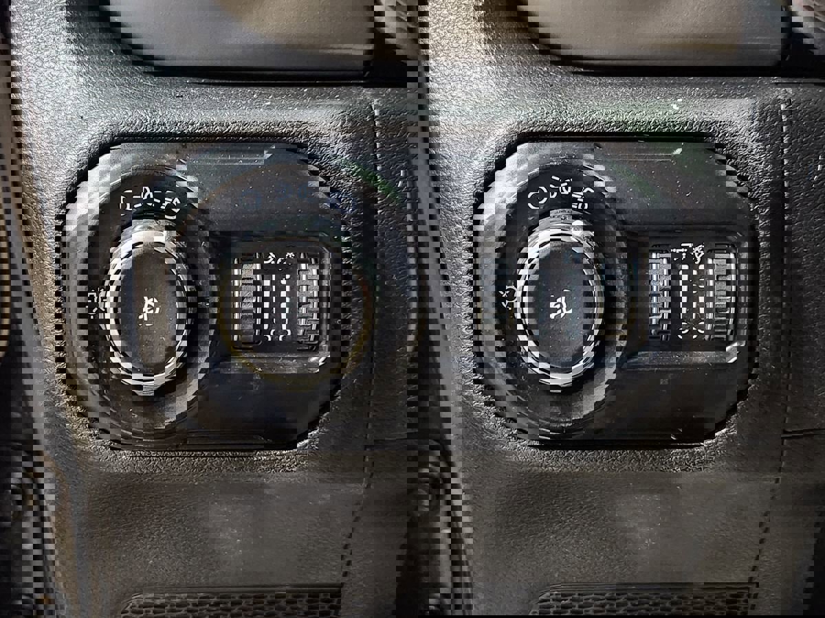 Used 2020 Jeep Wrangler Unlimited Sport image 42