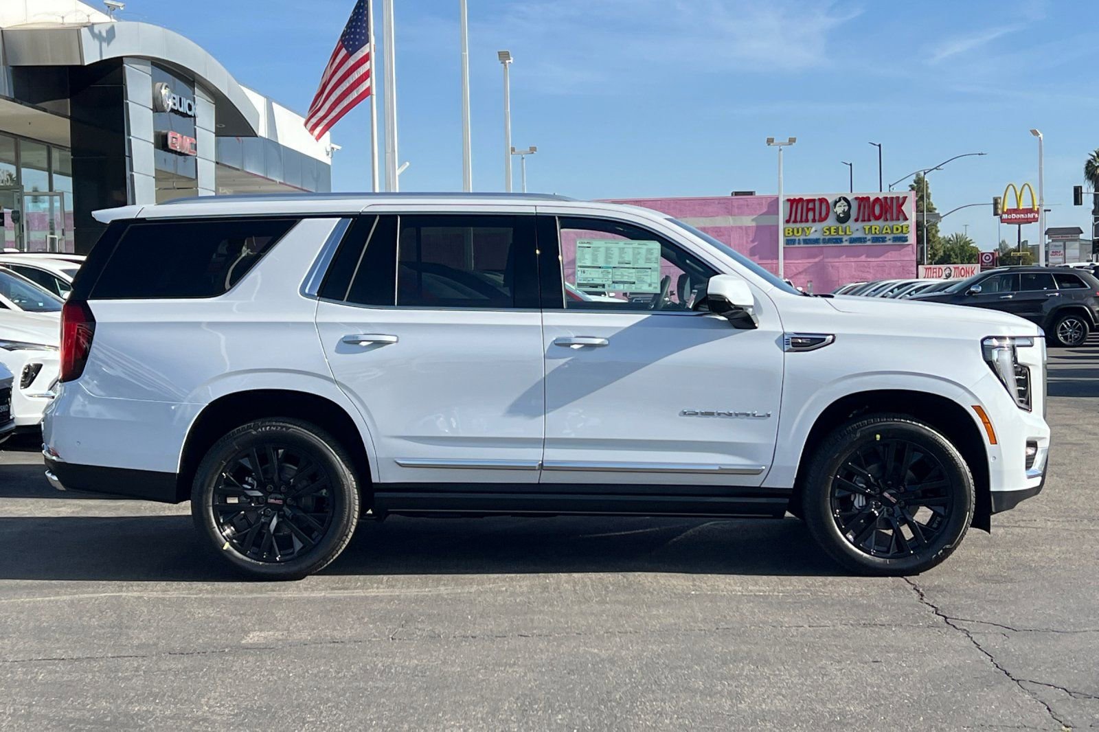 New 2026 GMC Yukon Denali w/ Denali Reserve Package AWD/4WD image 4