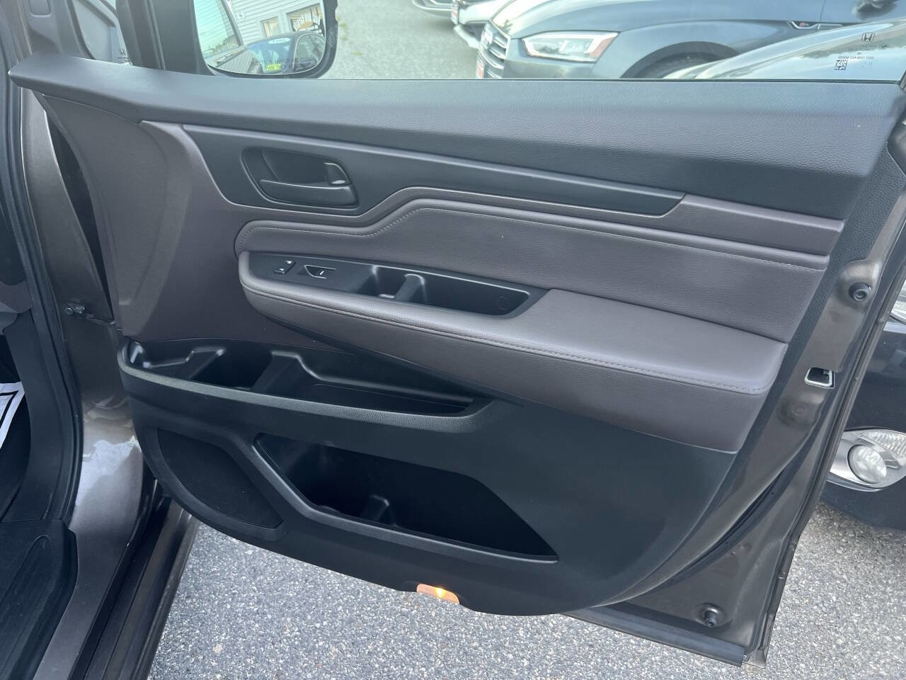 Used 2018 Honda Odyssey Touring image 11