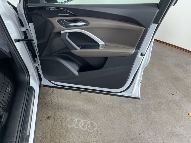 Certified 2025 Audi Q5 Premium Plus w/ Premium Plus image 11