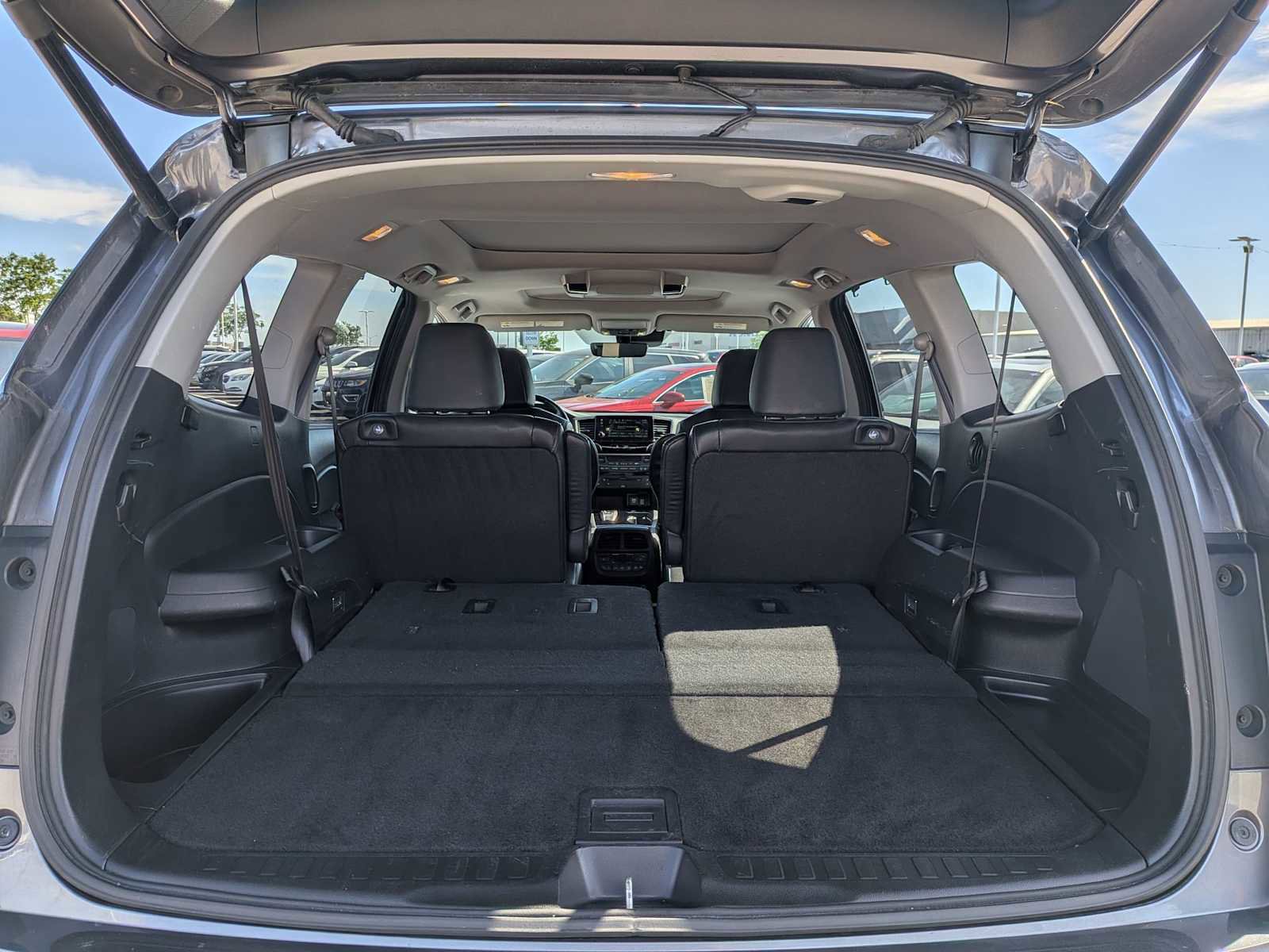 Certified 2019 Honda Pilot Elite image 32