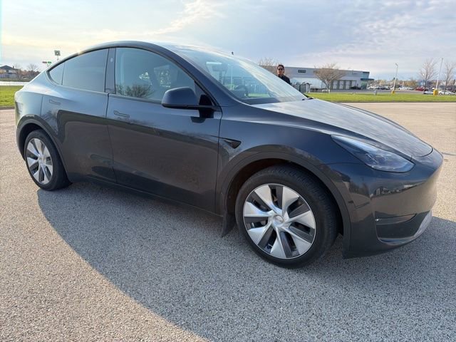 Used 2024 Tesla Model Y Long Range image 4