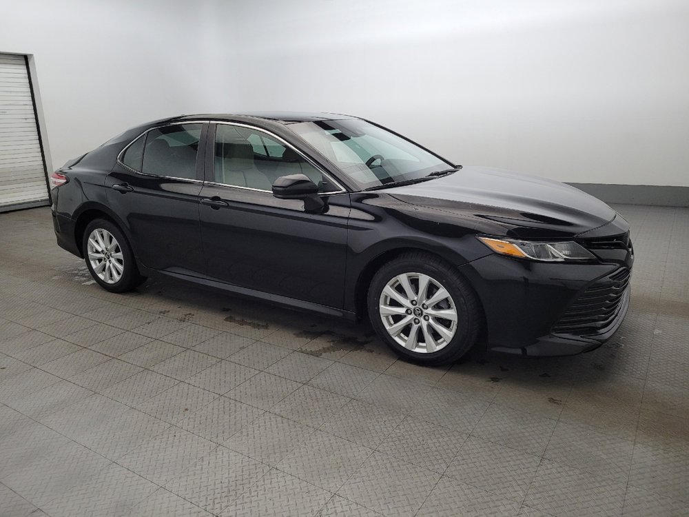 Used 2019 Toyota Camry LE FWD image 11