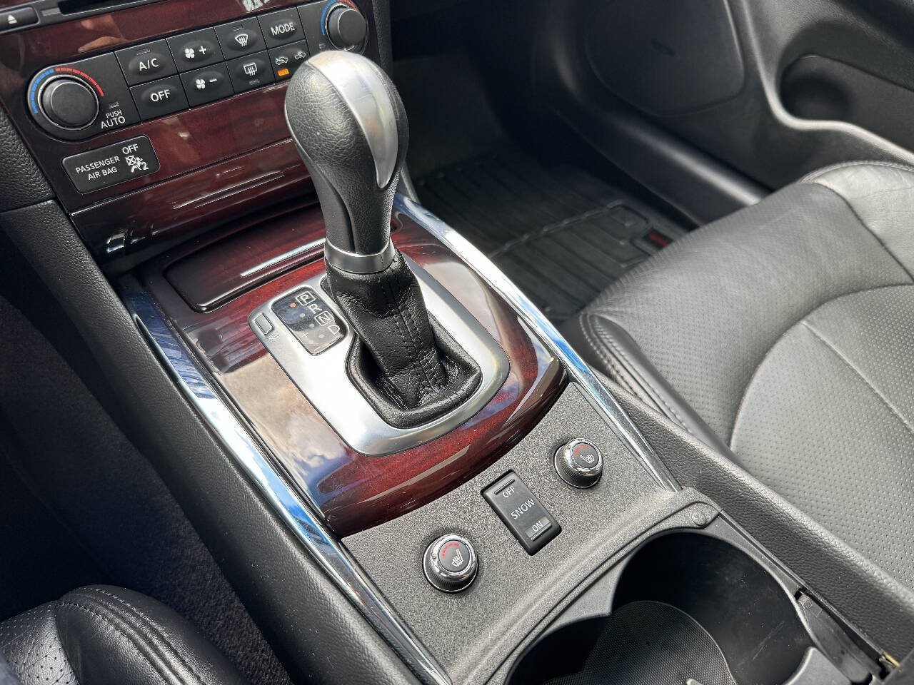 Used 2013 INFINITI G37 x Sedan w/ Premium Pkg AWD/4WD image 38