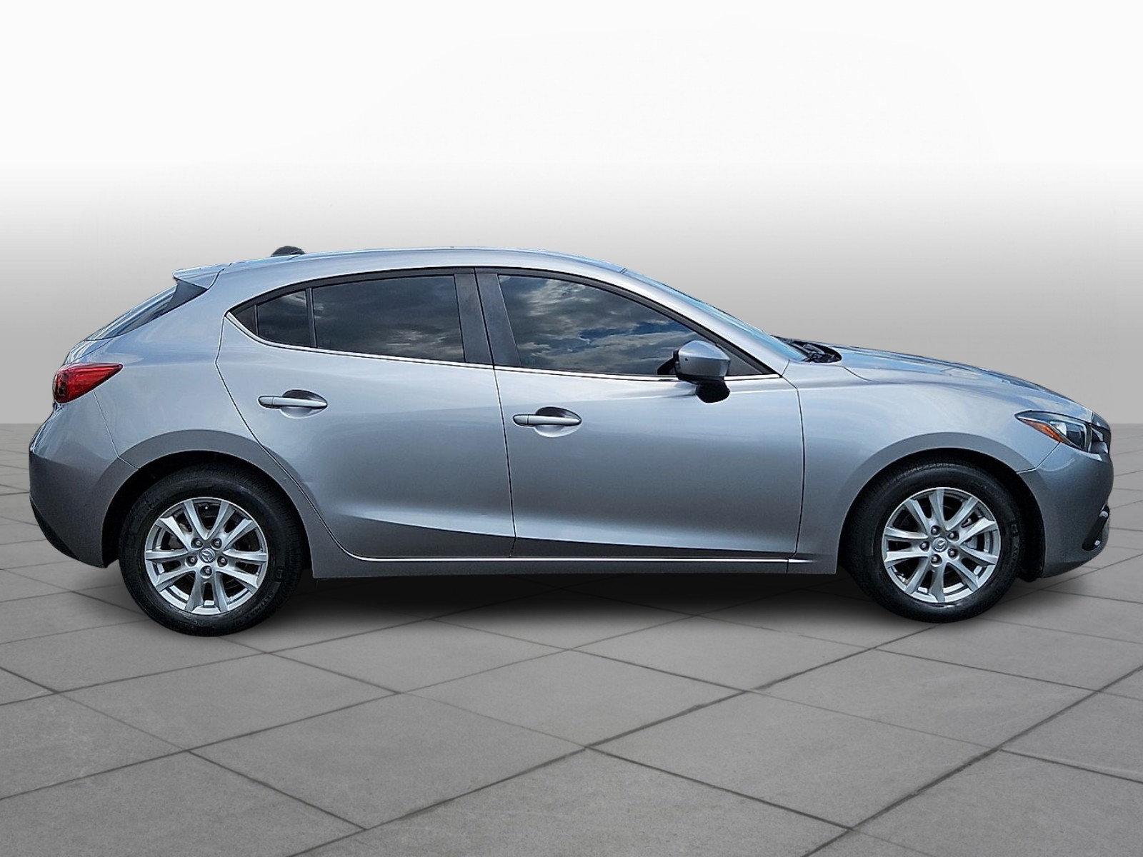 Used 2016 MAZDA MAZDA3 i Sport w/ Preferred Equipment Package FWD image 8