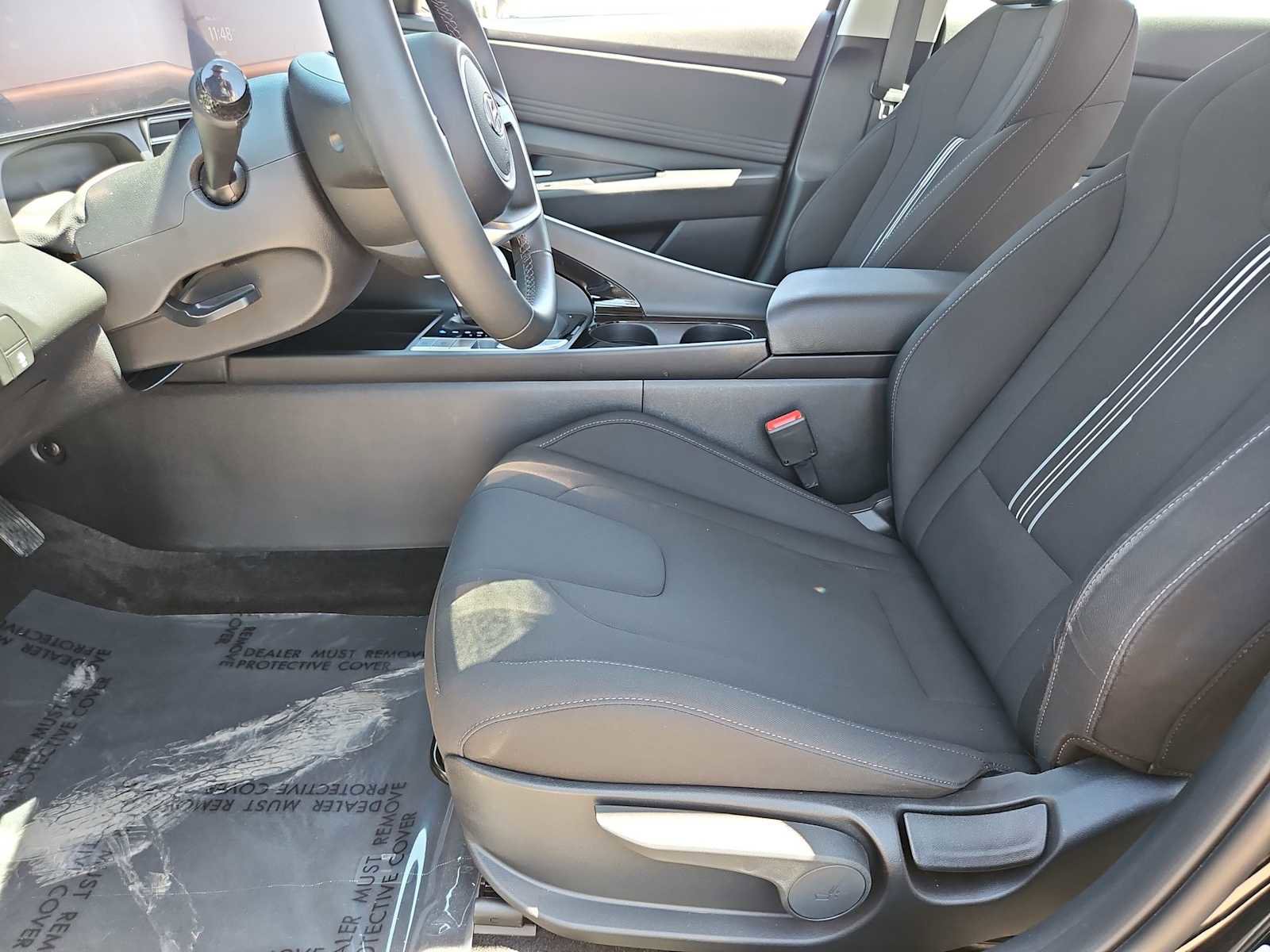 Certified 2023 Hyundai Elantra SEL w/ Convenience Package FWD image 16