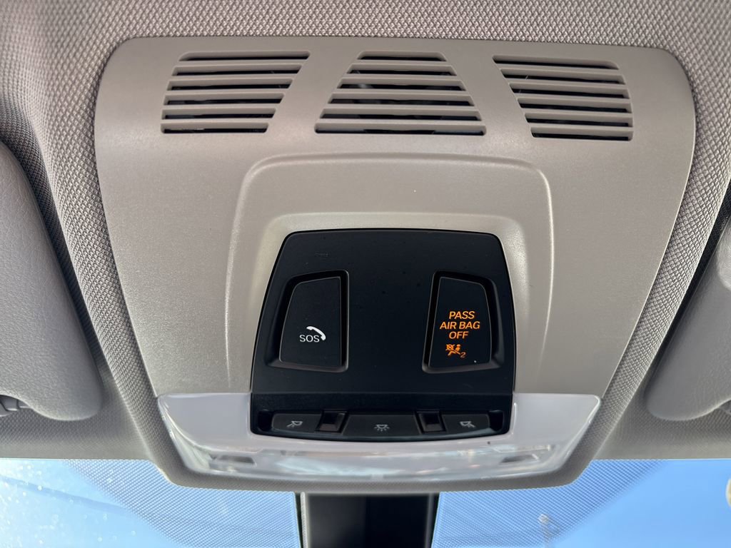 Used 2016 BMW 320i xDrive Sedan image 22