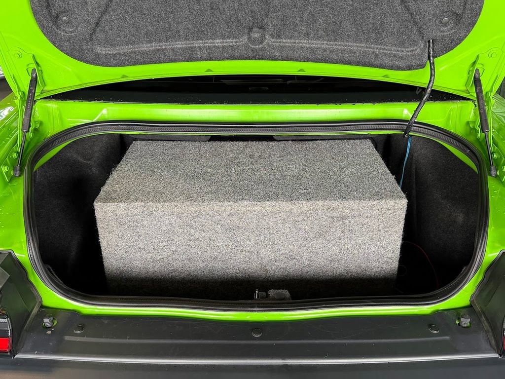 Used 2017 Dodge Challenger SXT Plus image 9