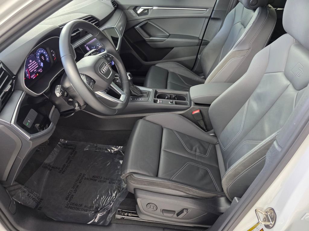 Used 2021 Audi Q3 2.0T Premium w/ Convenience Package image 9