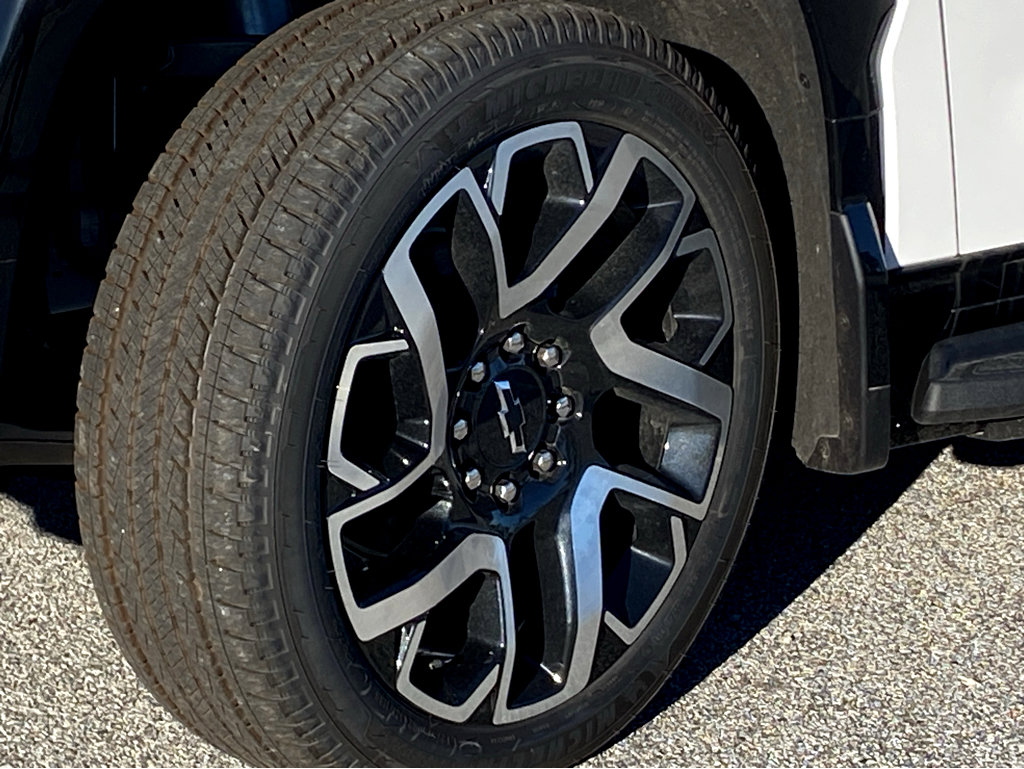 New 2024 Chevrolet Silverado EV RST image 23