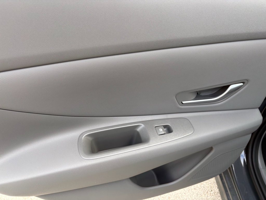 New 2026 Hyundai Elantra Sport FWD image 17
