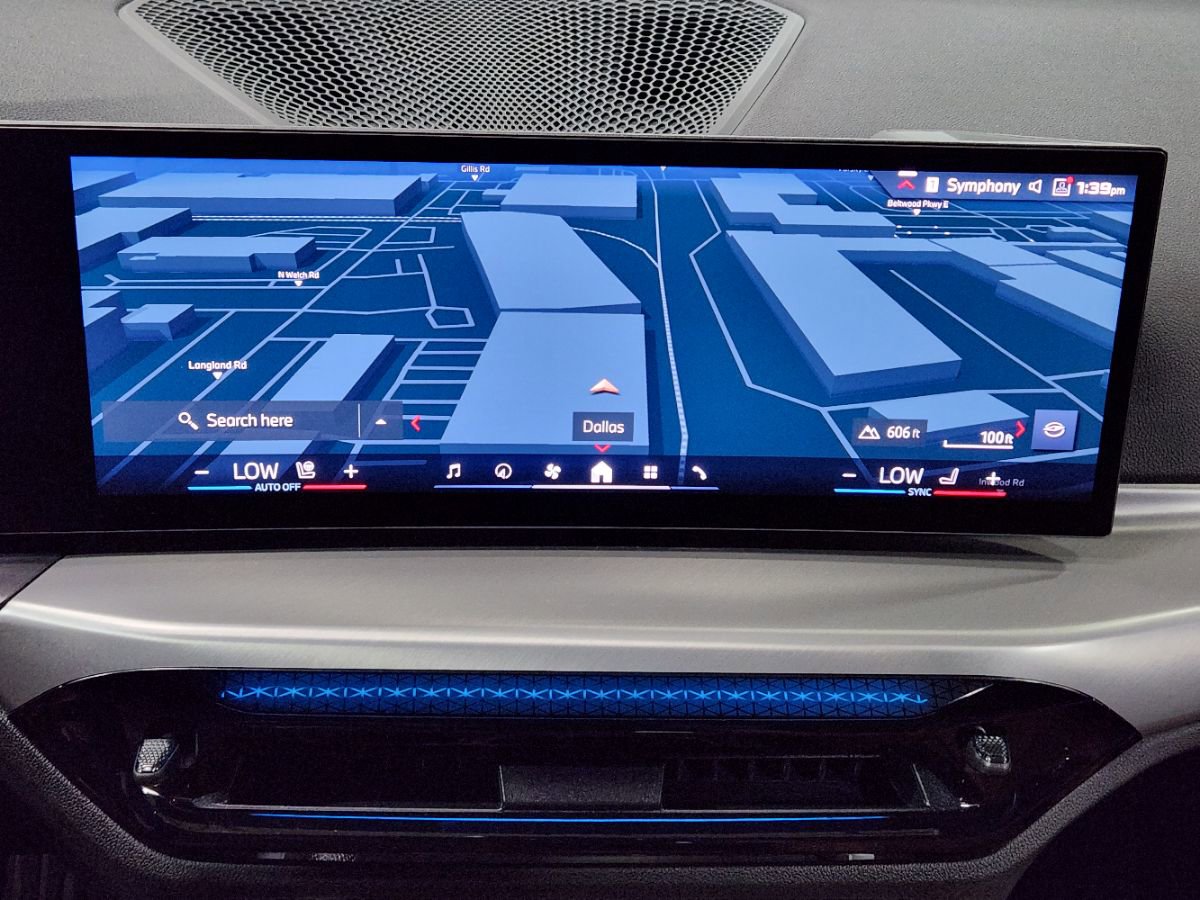 Used 2025 BMW M240i Coupe w/ Premium Package image 35