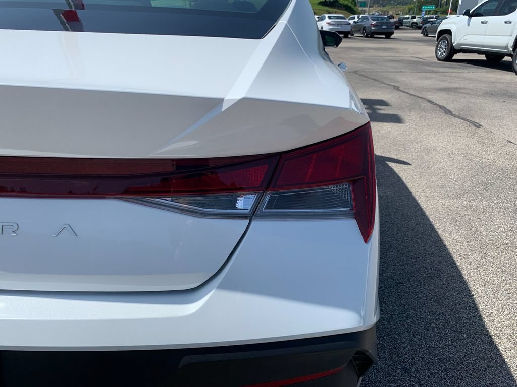Used 2024 Hyundai Elantra SEL FWD image 33