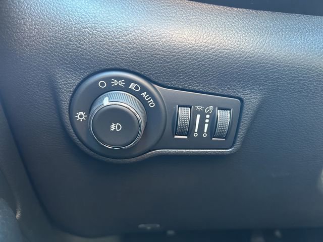 New 2026 Jeep Compass Altitude image 29