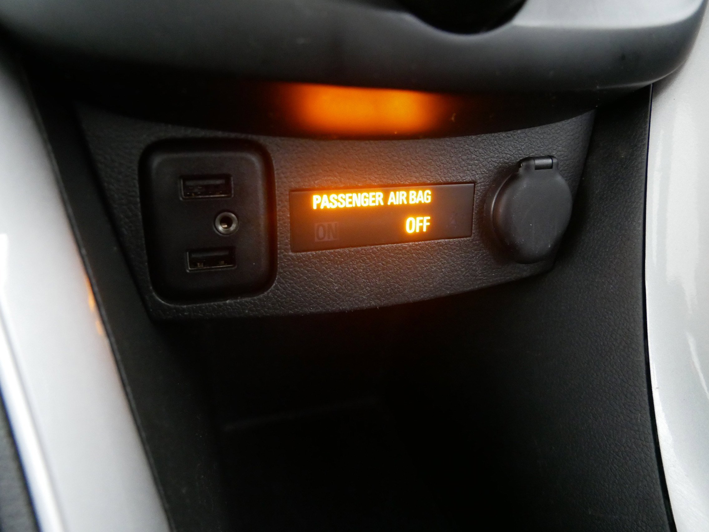 Used 2022 Chevrolet Trax LT w/ Sport Edition image 29