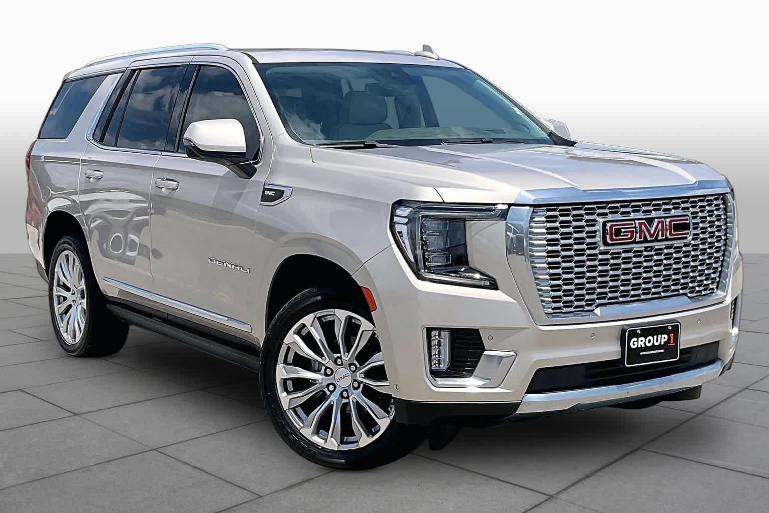 Used 2023 GMC Yukon Denali AWD/4WD image 3