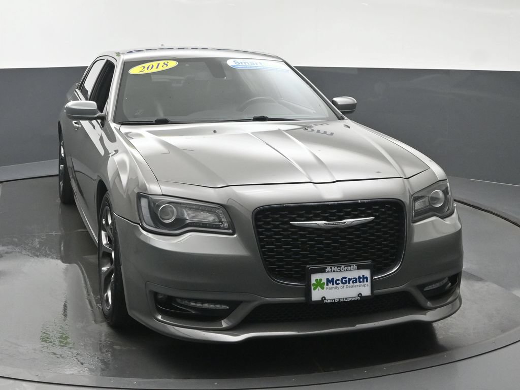 Used 2018 Chrysler 300 S w/ S Model Appearance Package RWD image 5