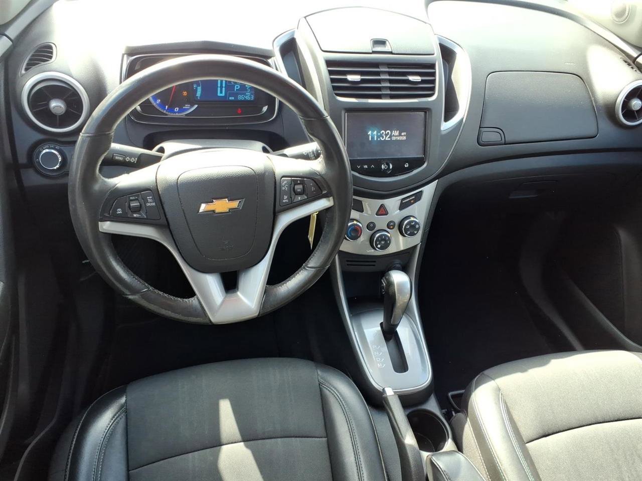 Used 2016 Chevrolet Trax LT w/ LT Convenience Package image 9