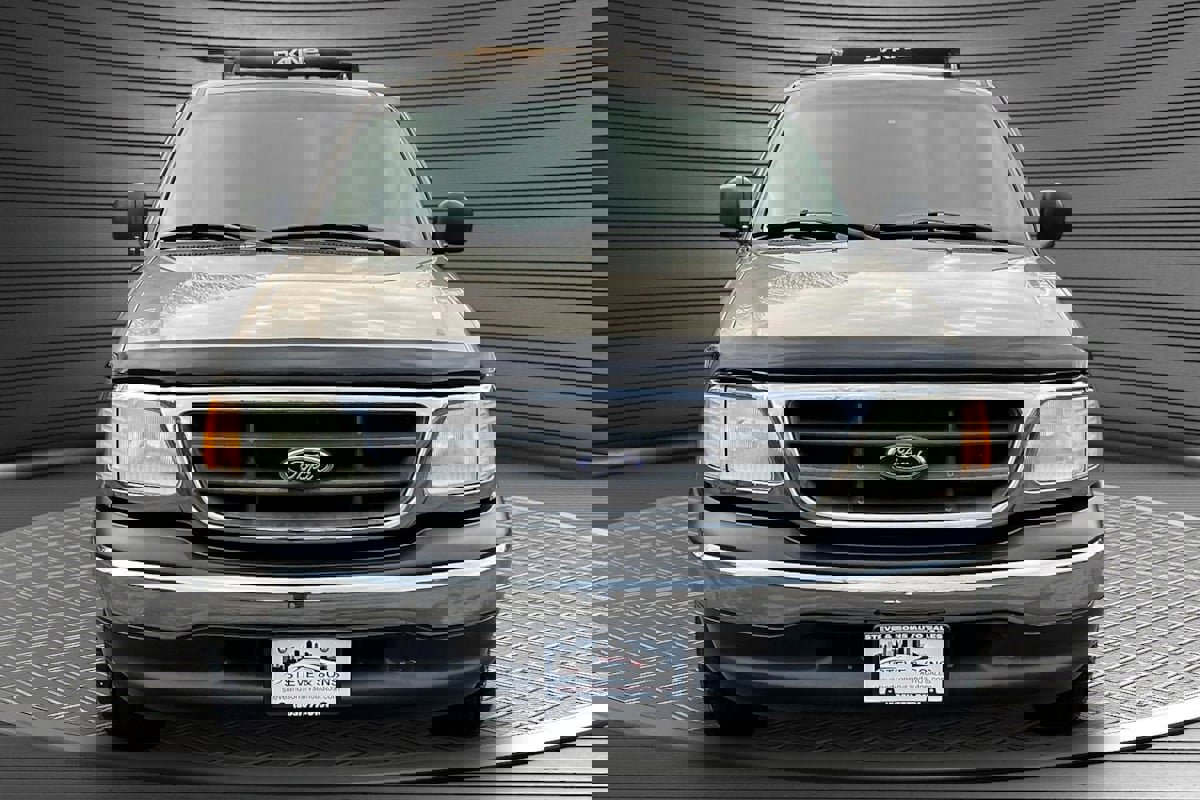 Used 2003 Ford F150 XL RWD image 2