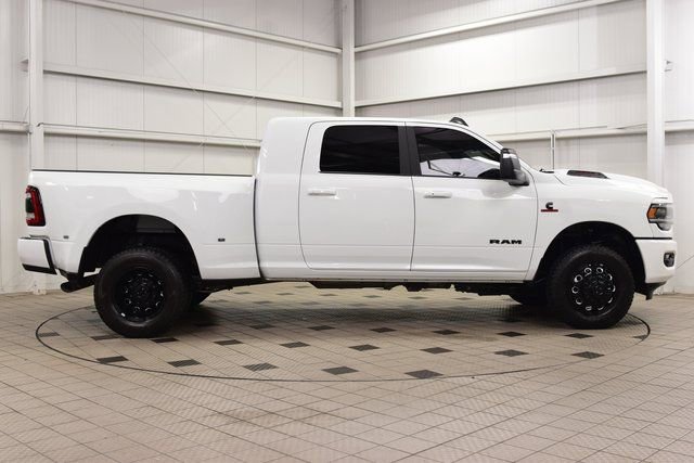Used 2024 RAM 3500 Laramie w/ Night Edition AWD/4WD image 8