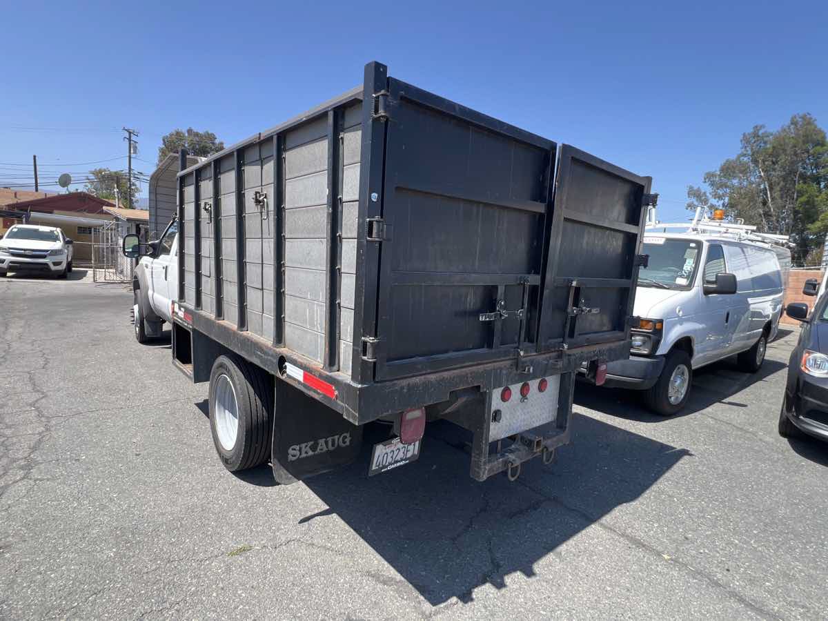 Used 2005 Ford F550 2WD Crew Cab Super Duty image 3