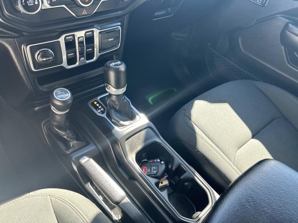 Used 2018 Jeep Wrangler Unlimited Sport S image 27