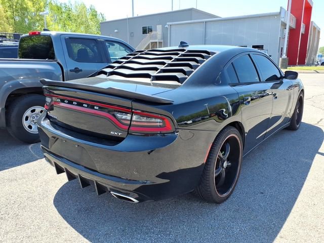 Used 2016 Dodge Charger SXT RWD image 5