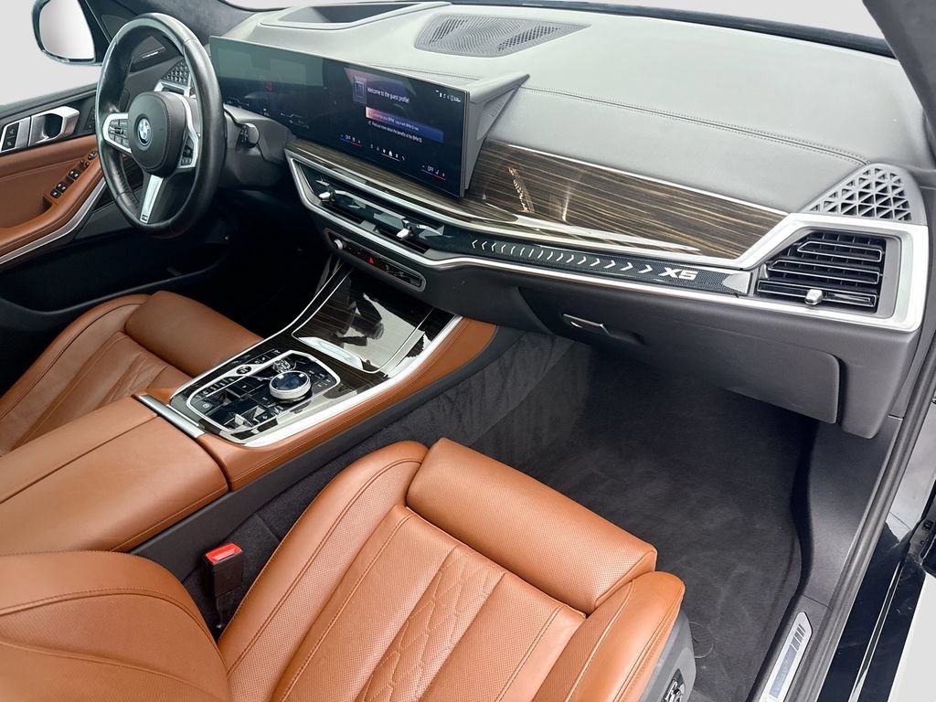 Used 2024 BMW X5 xDrive50e w/ Executive Package AWD/4WD image 16