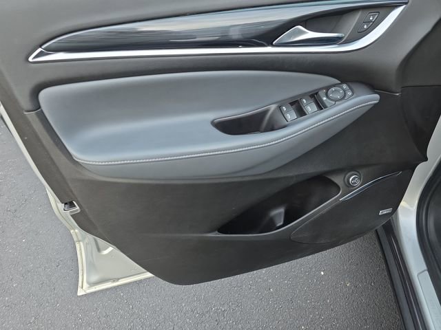 Used 2020 Buick Enclave Essence w/ Sound and Sites Package image 12