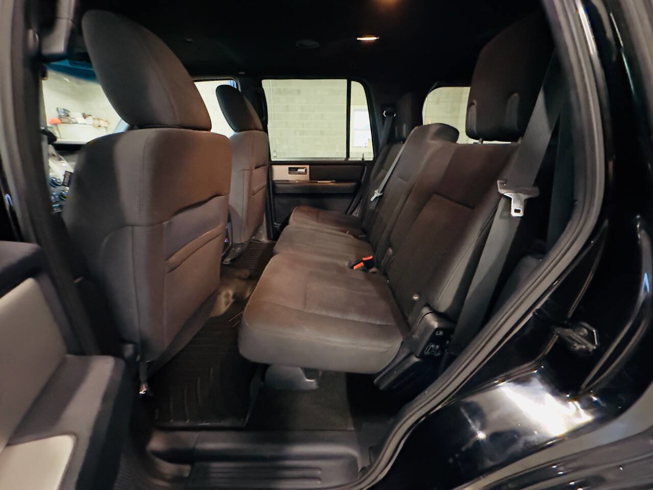 Used 2017 Ford Expedition XLT image 13