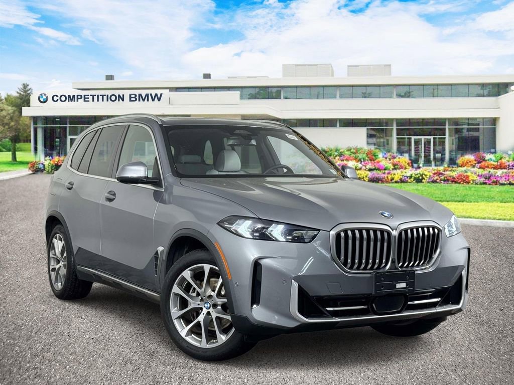 Used 2024 BMW X5 xDrive40i w/ Parking Assistance Package AWD/4WD video 1