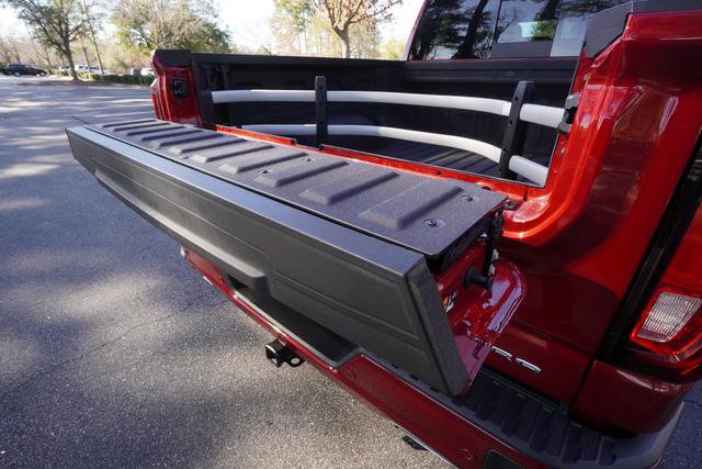 Used 2024 GMC Sierra 1500 Denali w/ Technology Package image 11