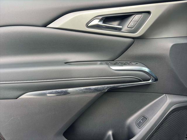 Used 2026 Chevrolet Traverse LT image 16