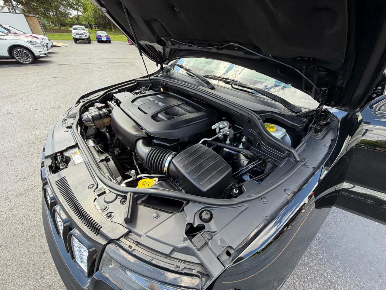 Used 2018 Jeep Grand Cherokee Altitude AWD/4WD image 43