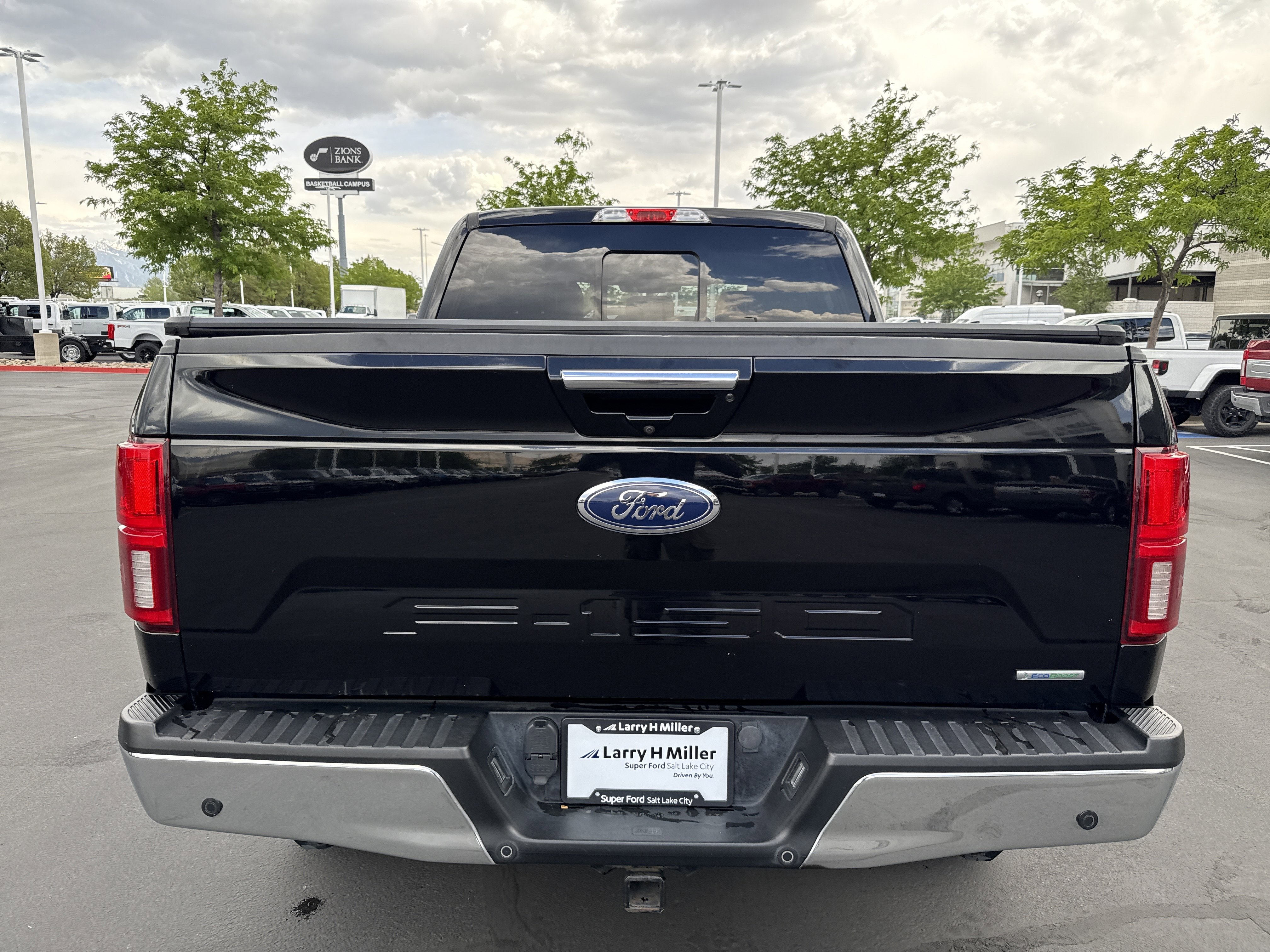 Used 2019 Ford F150 Lariat AWD/4WD image 5