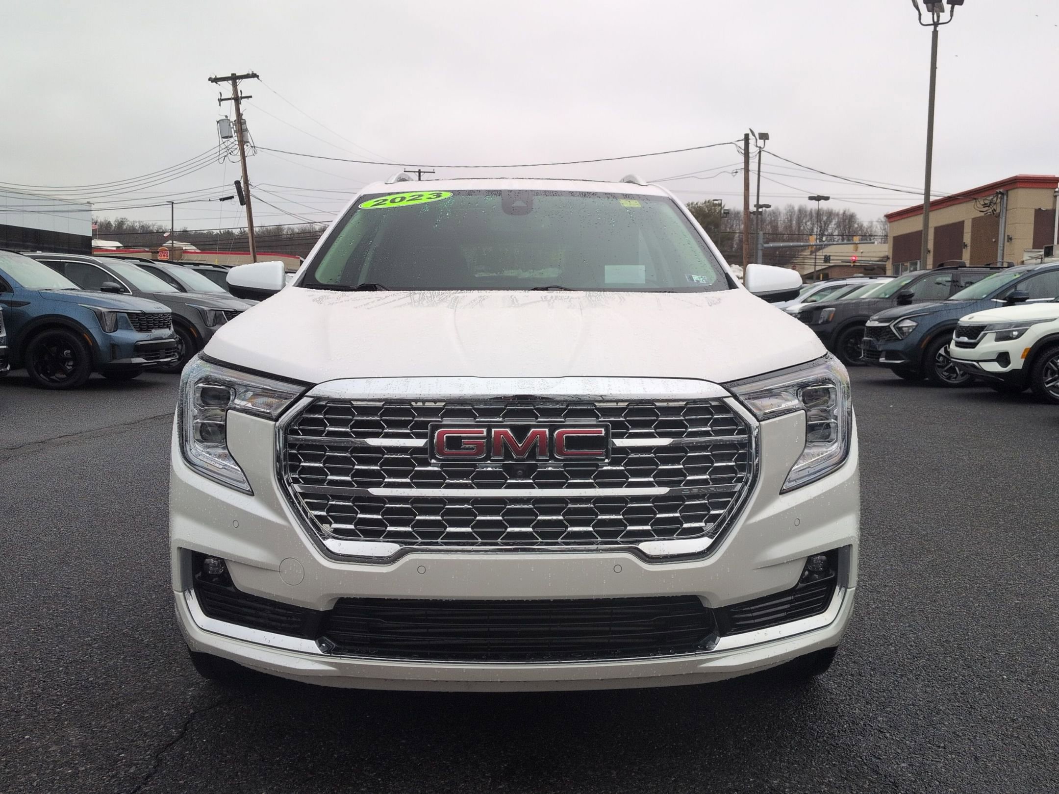 Used 2023 GMC Terrain Denali w/ Denali Premium Package image 2