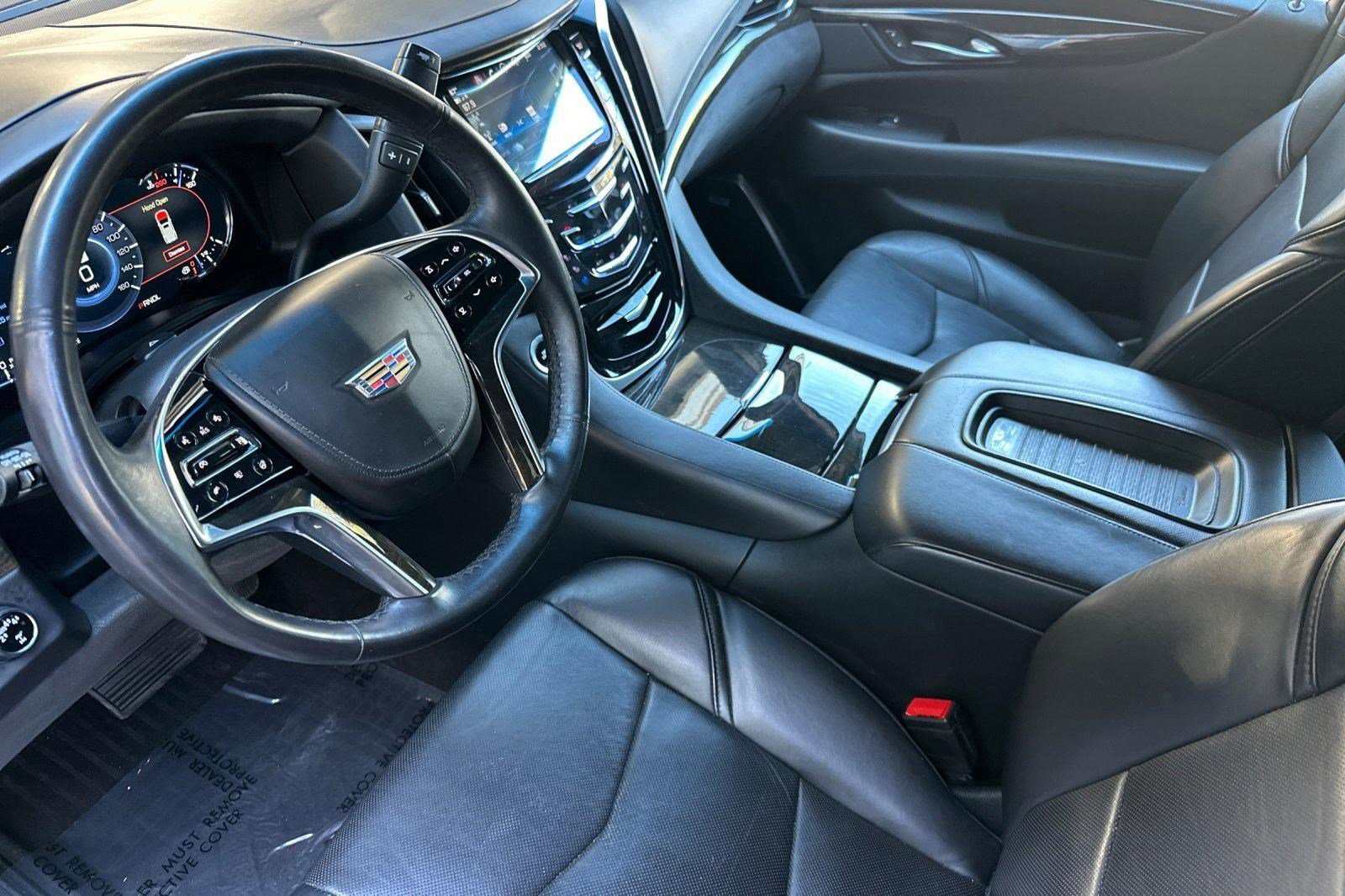 Used 2020 Cadillac Escalade ESV Platinum image 4