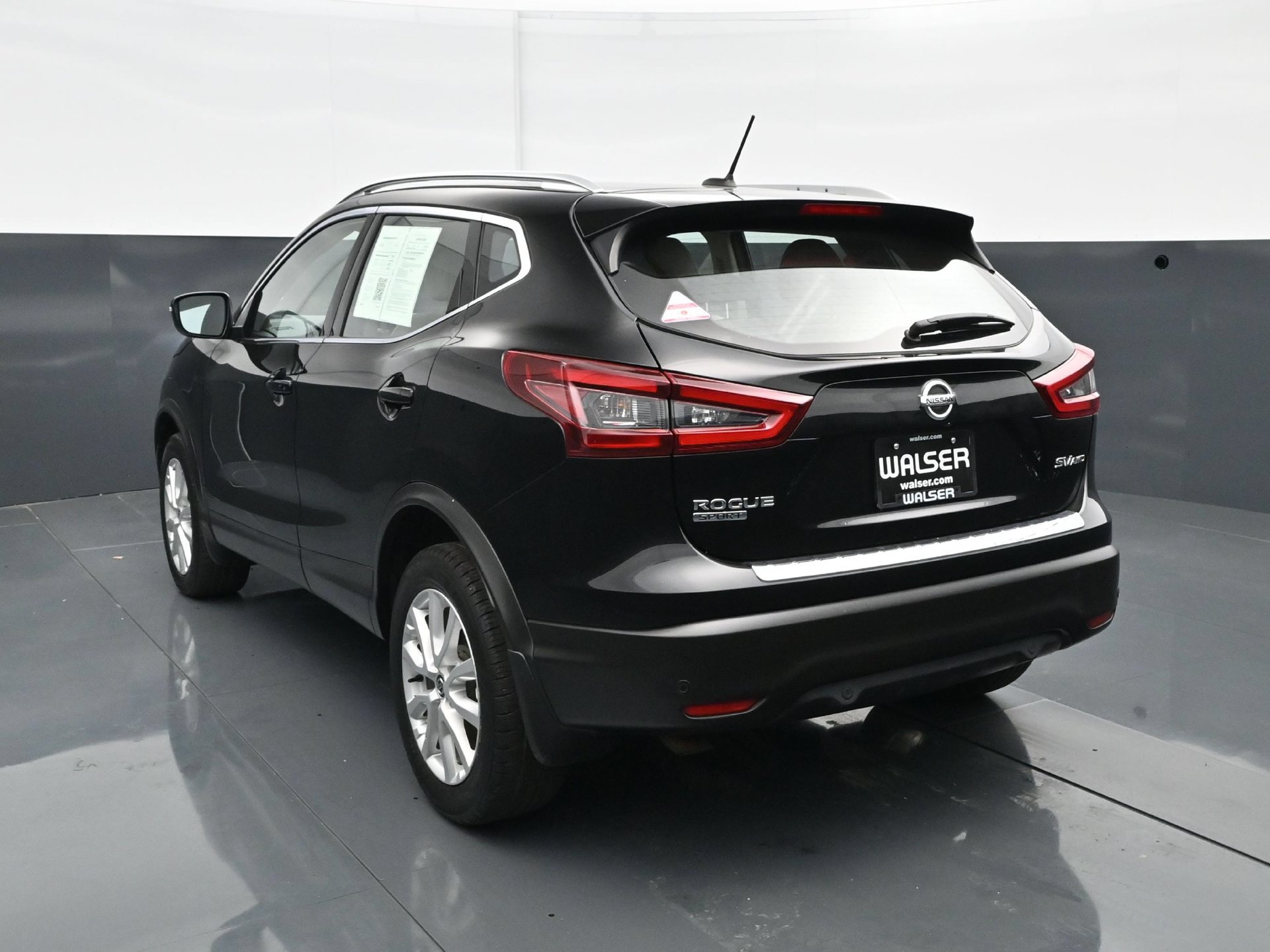 Used 2020 Nissan Rogue Sport SV AWD/4WD image 5