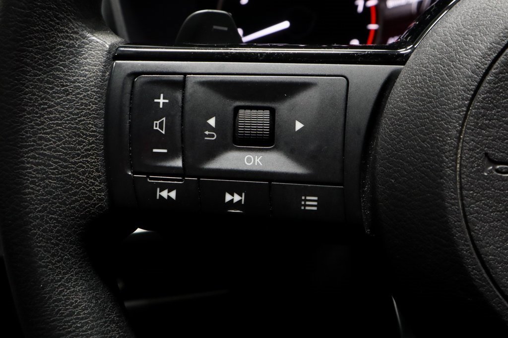 Certified 2022 Nissan Rogue SV image 27